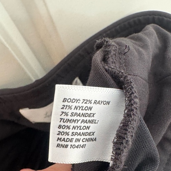 LADY HAGEN TUMMY CONTROL HYDRO DRI GOLF SHORTS Women's  XS‎  BLACK 4 WAY STRETCH - Picture 6 of 9